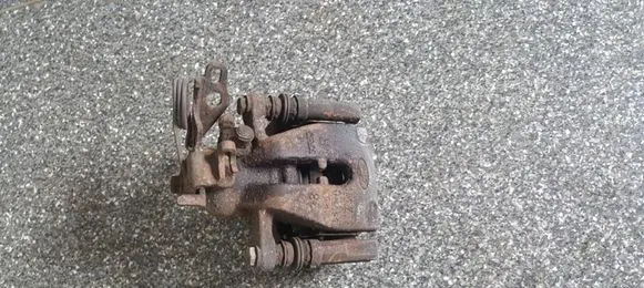 Ford Kuga I Rear brake caliper