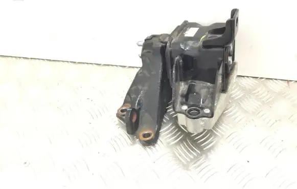 KIA Sportage Engine mount bracket 21834D9100 21830F1800