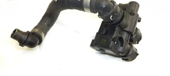 Mercedes-Benz CLS C219 Coolant heater control valve A2118320584