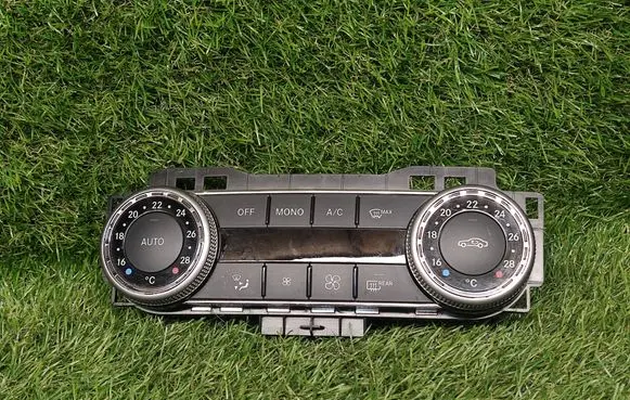 Mercedes-Benz C W204 Climate control unit 2049009104