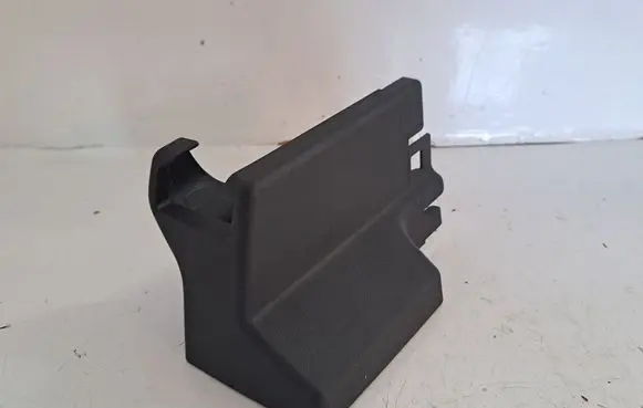 Toyota Verso Front passenger seat rail trim 721370F040B0 721370F040