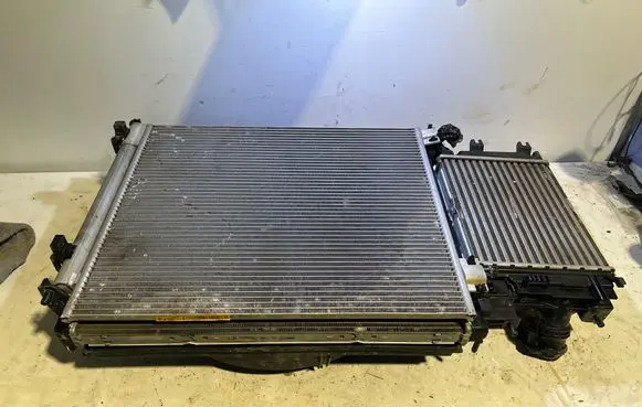 Nissan Qashqai Radiator set 21410HV70A RA2549 T37772C