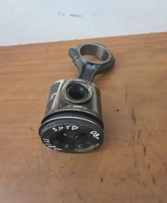 Iveco Daily 4th gen Piston with connecting rod