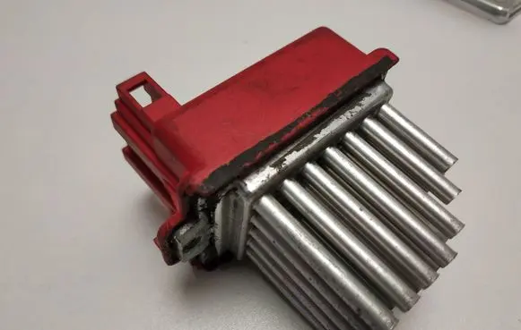 Seat Leon (1M) Heater blower motor/fan resistor 1J0907521
