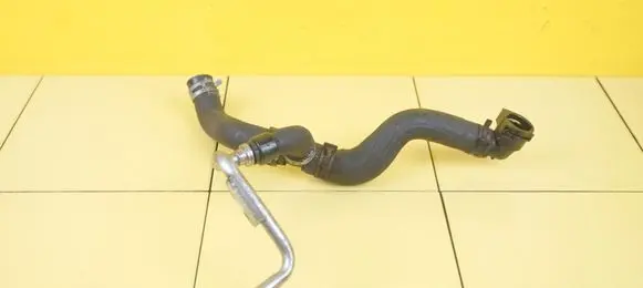 Mini Cooper Countryman R60 Engine coolant pipe/hose 9845352 N18B16A
