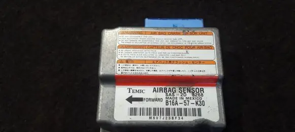 Mazda 323 Airbag control unit/module B16A57K30 B16A-57-K30