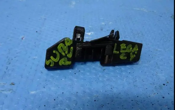 Subaru Legacy Fender mounting bracket