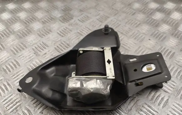 Toyota RAV 4 (XA30) Middle seatbelt (rear) 07466 7E6360