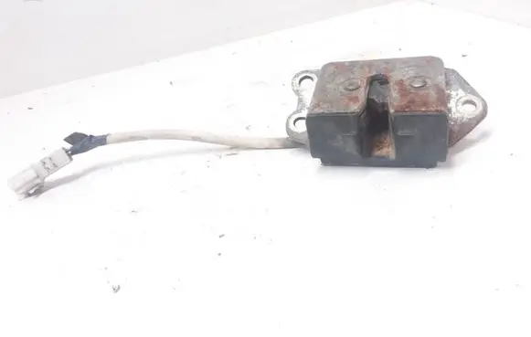 Toyota Avensis T220 Tailgate/trunk/boot lock/catch/latch