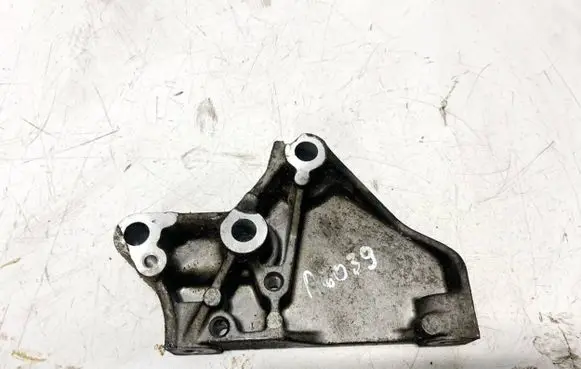 Volvo S80 Engine mounting bracket 9180996 1167