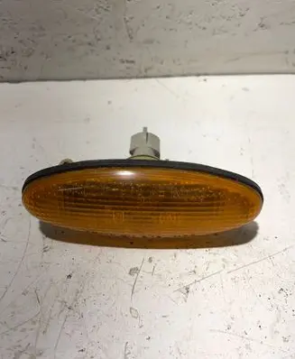 Mazda 626 Front fender indicator light 0464120