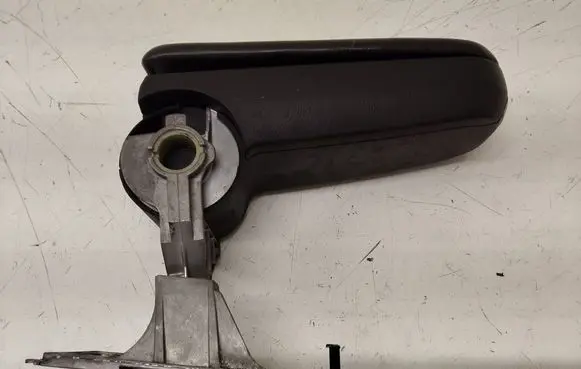 Volkswagen PASSAT B5 Armrest 3B0864273