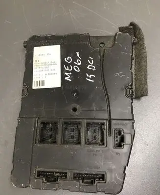 Renault Megane II Comfort/convenience module 8200440697B