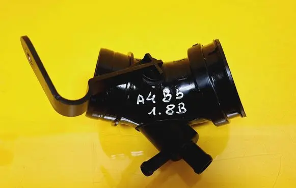 Audi A4 S4 B5 8D Air intake hose/pipe 058133356D