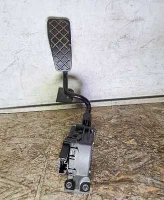 Audi A6 S6 C6 4F Accelerator throttle pedal 4F2721523 6PV00898402