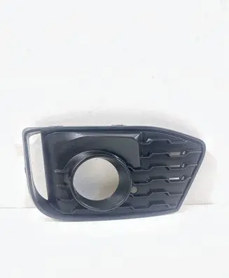 BMW 2 F46 Front fog light trim/grill 8068865 51118068865