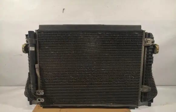 Volkswagen PASSAT B7 Radiator set 3C0145805AM 1K0298403A