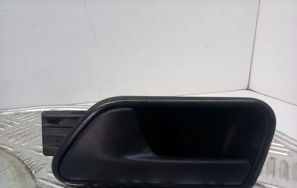 Volkswagen Caddy Front door interior handle 2K0837113B