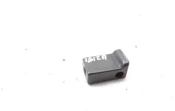 Seat Ibiza III (6L) Fuel Injector clamp holder