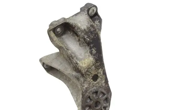 Audi Q7 4L Engine mounting bracket 7L6199308B