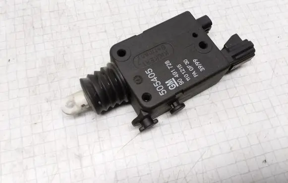 Opel Zafira A Central locking motor 505405 90491728 1101215