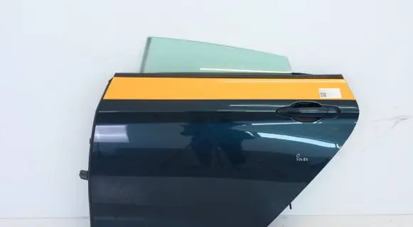 Door (2 Door Coupe)