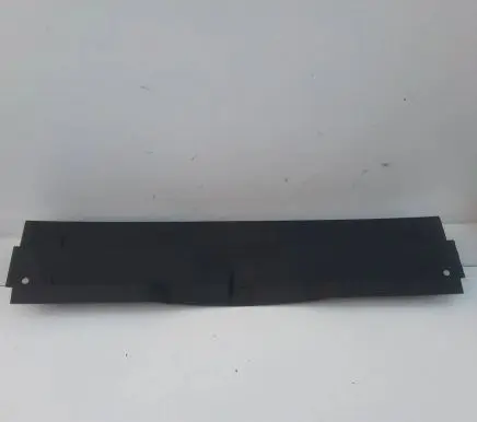 Trunk/boot sill cover protection