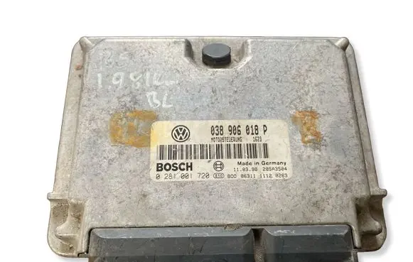 Volkswagen PASSAT B5 Engine control unit/module 038906018P