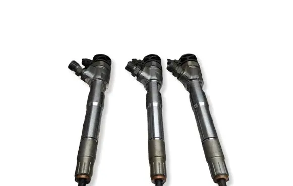 Renault Trafic III (X82) Fuel injector S27624888 0445110939