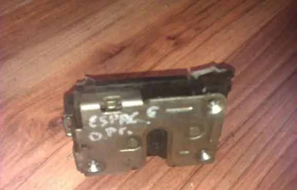 Renault Espace II Front door lock