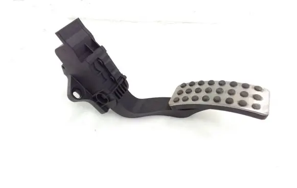 Mercedes-Benz CLA C117 X117 W117 Accelerator throttle pedal A2463001904