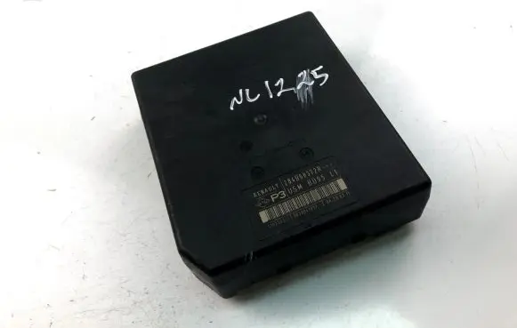 Renault Megane III Fuse box set 284B68372R