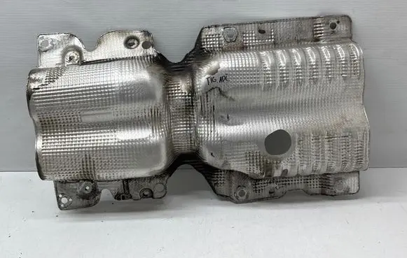 Volkswagen Tiguan Allspace Exhaust heat shield 5QA825613E