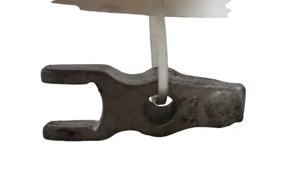 Opel Insignia A Fuel Injector clamp holder