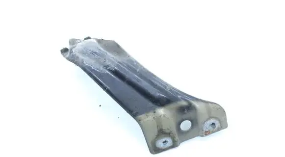 Volkswagen Scirocco Fender mounting bracket 1K8821136