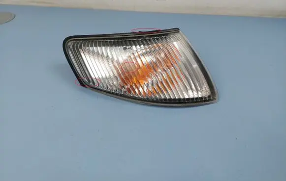 Mazda 626 Front indicator light 21061822