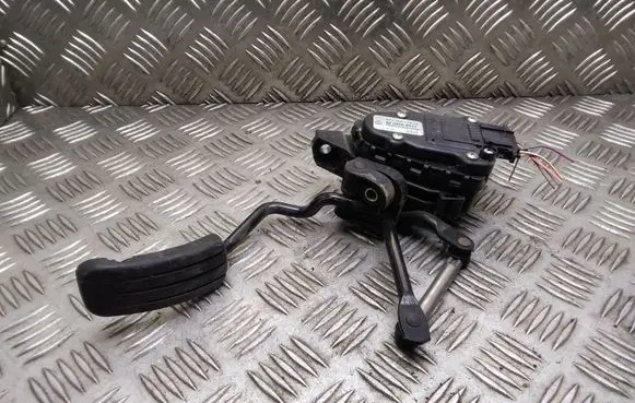 Renault Trafic II (X83) Accelerator throttle pedal 8200008477 6PV00811915 6PV008119