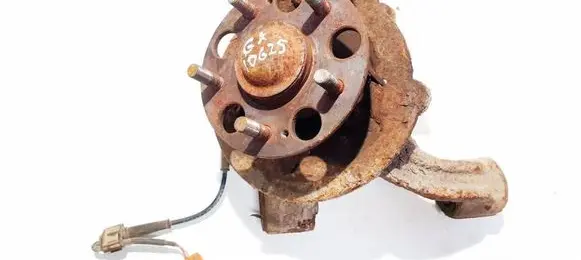 Honda FR-V Rear wheel hub 