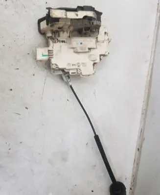 Audi A4 S4 B8 8K Rear door lock 8K0839016
