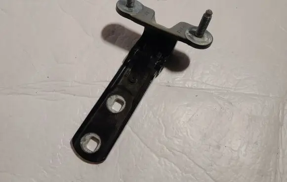 BMW X7 G07 Tailgate/trunk/boot hinge 74174147417414