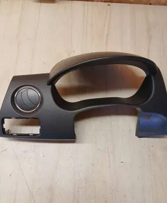 Suzuki Swift I Dashboard trim 7331162J1
