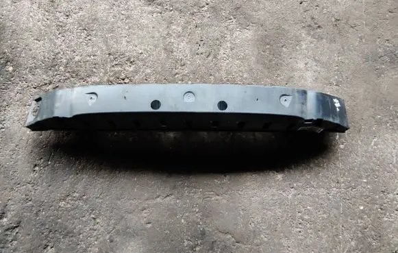 Volvo V70 Front bumper support beam 30655176