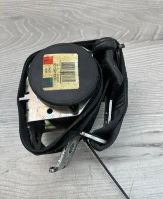 Ford C-MAX I Rear seatbelt 601597700E 100422