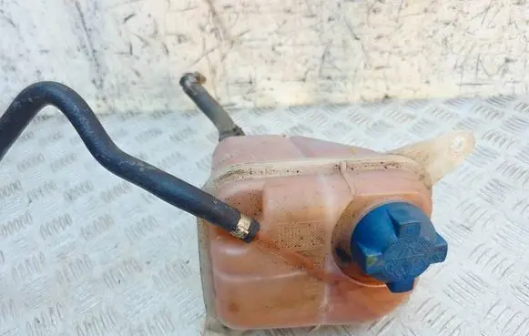 Audi Cabriolet B3 8G Coolant expansion tank/reservoir 8A0121403C 8A0121109A 8A0121109