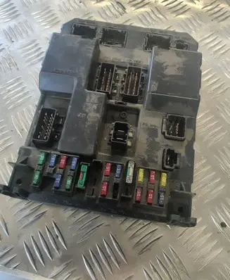Peugeot 307 Comfort/convenience module 9651196880 9651197580