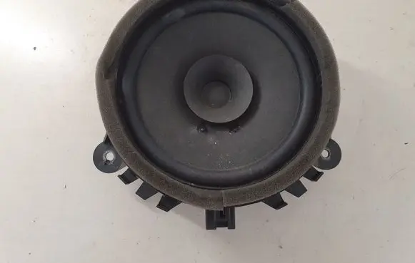 Volvo C30 Front door speaker 30657444