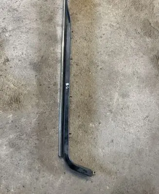 Chrysler Grand Voyager V Sliding door middle rail 