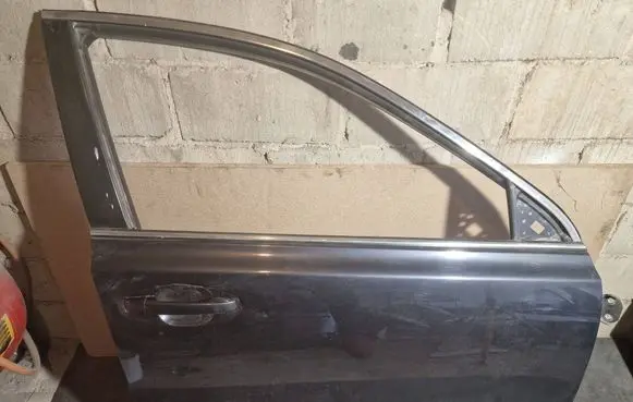Subaru Outback Front door