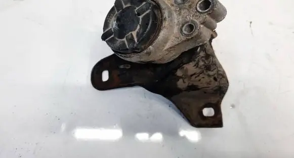 Ford Focus Engine mount bracket 98AB6038CG