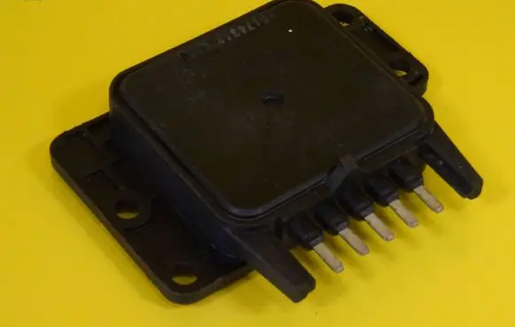 Opel Corsa B Ignition amplifier control unit 16174349